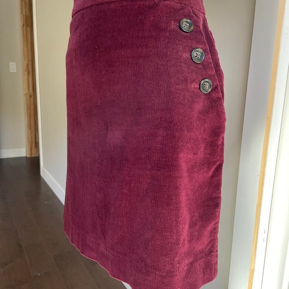 Banana Republic Burgundy Corduroy Mini Skirt - Picture 1 of 8